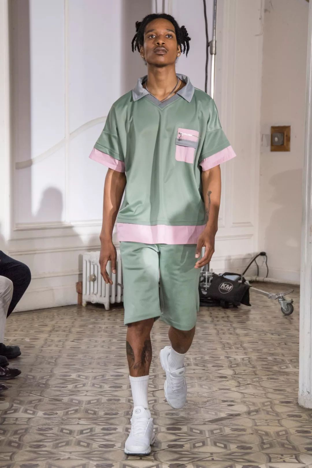 20年春夏男装流行色,2020国际服装春夏男装色彩配比