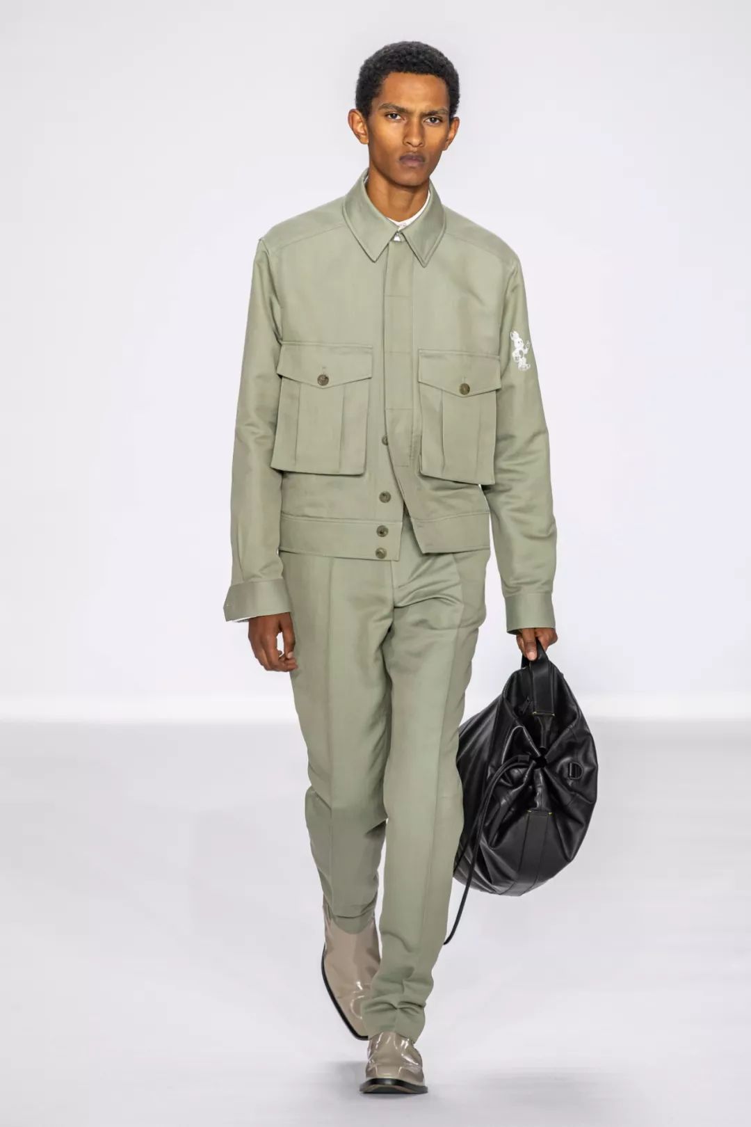 20年春夏男装流行色,2020国际服装春夏男装色彩配比