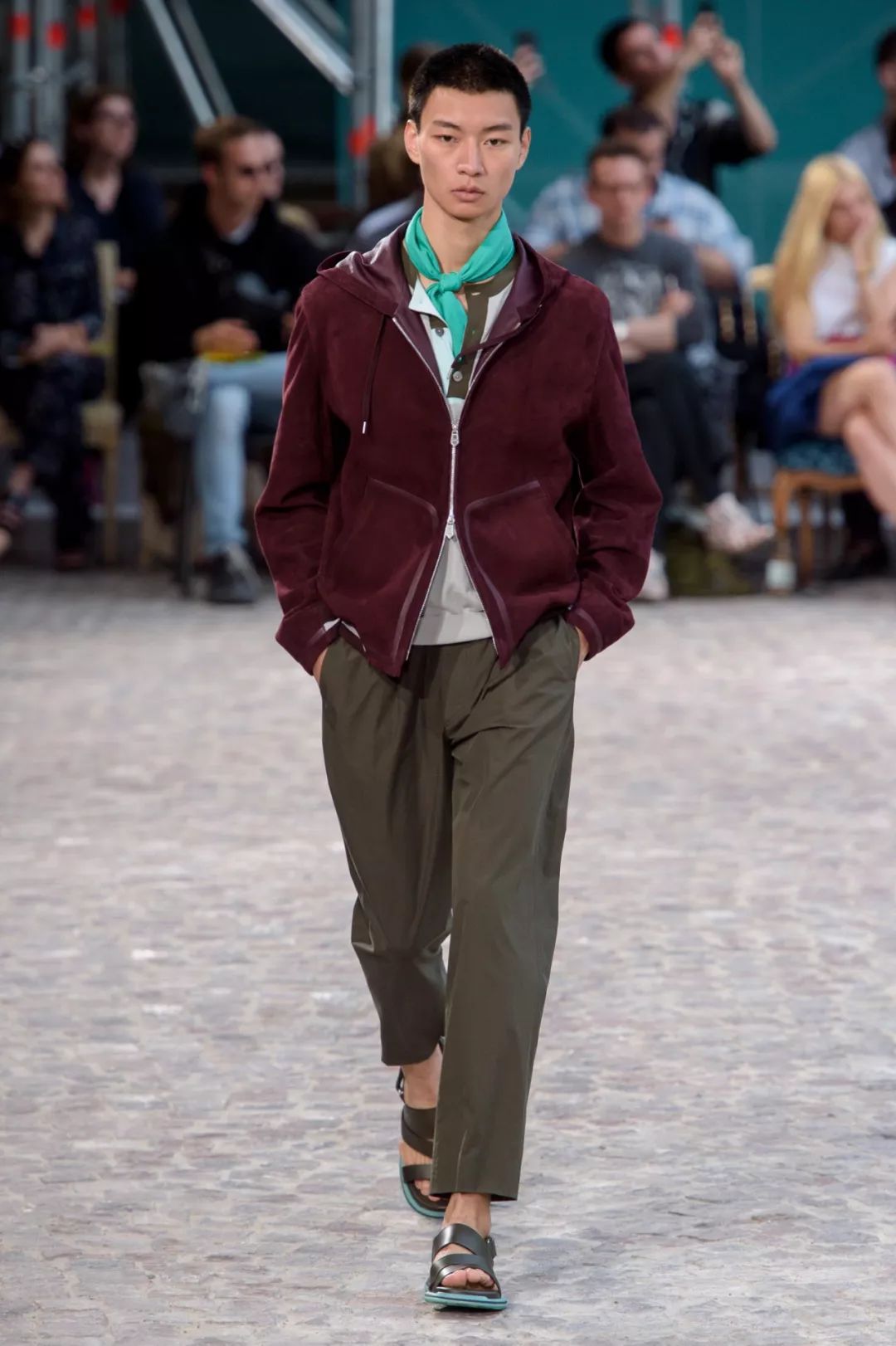 20年春夏男装流行色,2020国际服装春夏男装色彩配比