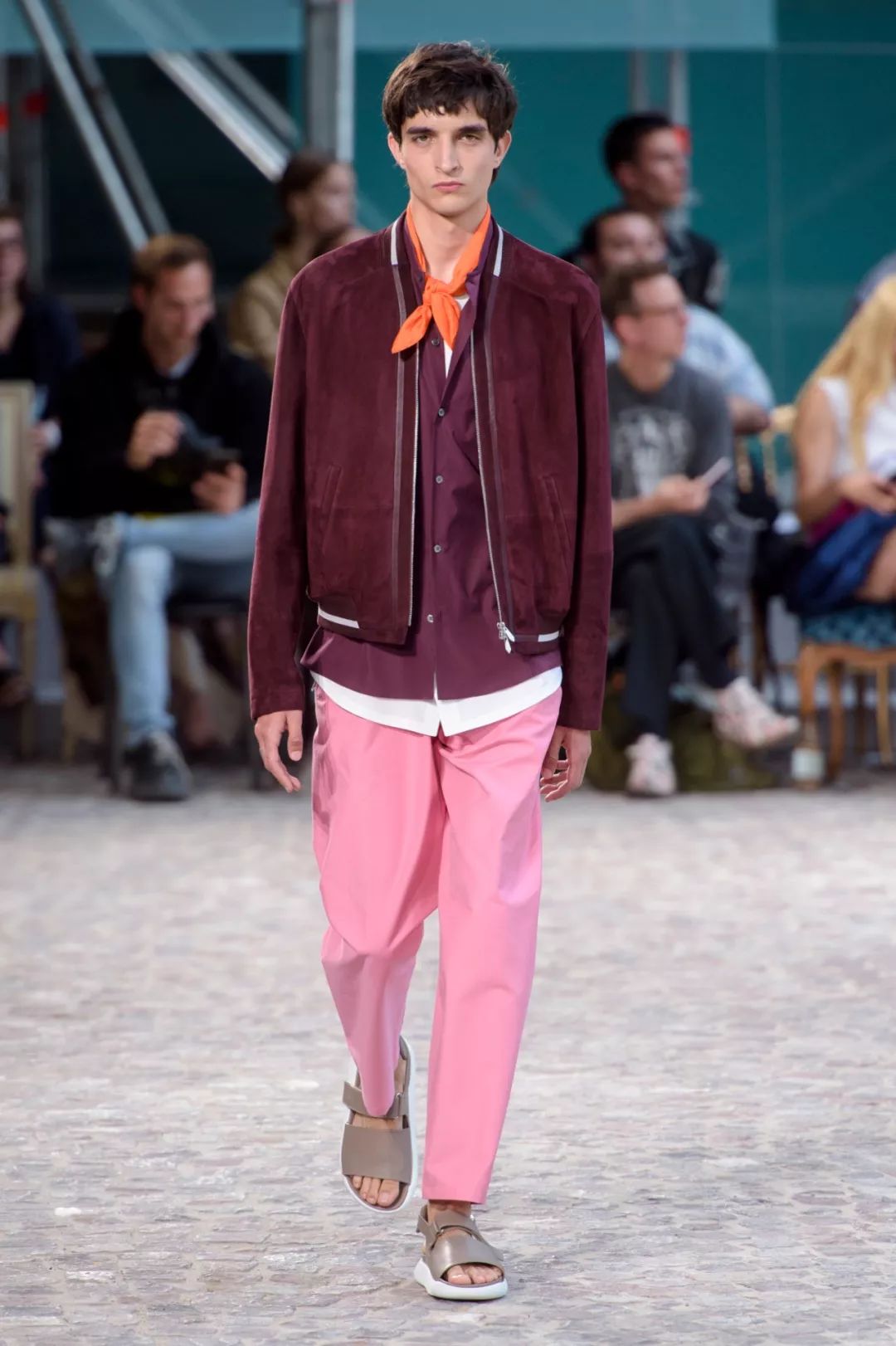 20年春夏男装流行色,2020国际服装春夏男装色彩配比