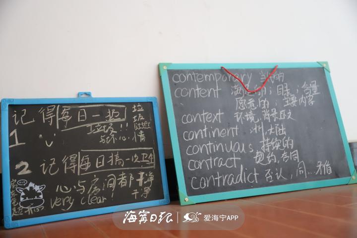 一个女孩面对家庭的变故,女孩家庭屡遭变故陷入阴霾