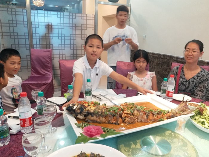 “龙游”家庭体验官*震王**燚:五大连池神秘之旅