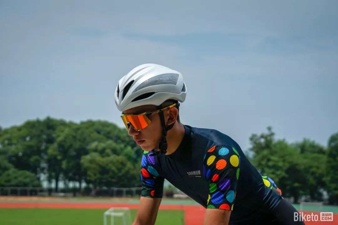 头盔黑武士高科技,头盔安全黑科技