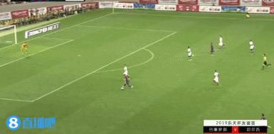 友谊赛-巴克利建功拉基蒂奇破门难救主切尔西2-1巴萨