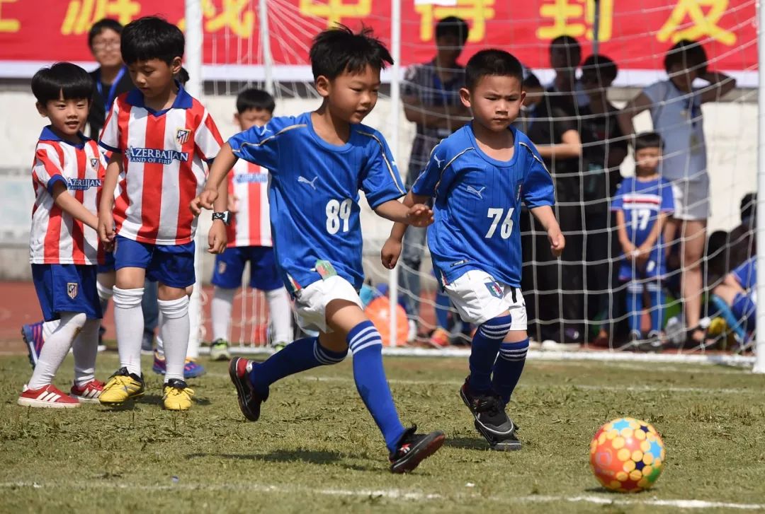 中国足球15岁到17岁的孩子的比赛,中国足球要从娃娃抓起谁提出的