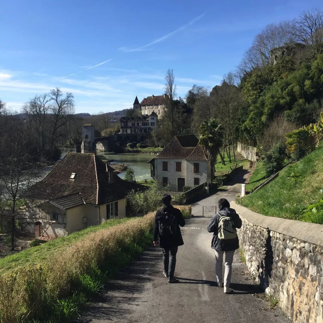 寰掓琛岃蛋鐨勮繃绋嬩綋楠屽拰鏀惰幏,绗竴娆″緬姝ヤ笉鍚屼汉缇ょ殑寰掓鎰熷彈