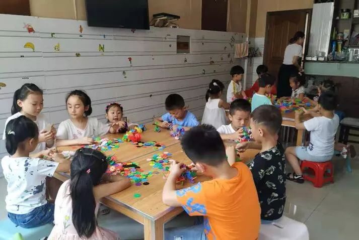 娘家人帮忙带小孩,娘家人帮忙带娃