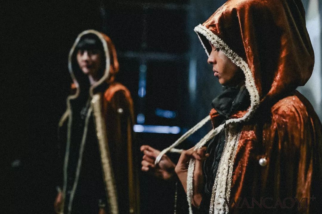 穿上TA，你就是时尚界最浪漫的哲学家