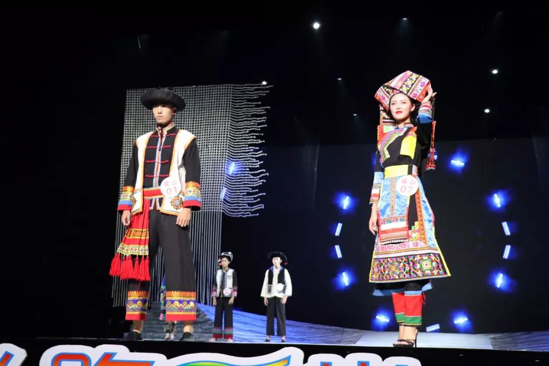 云南好看的民族服饰,来云南一定要穿的民族服饰