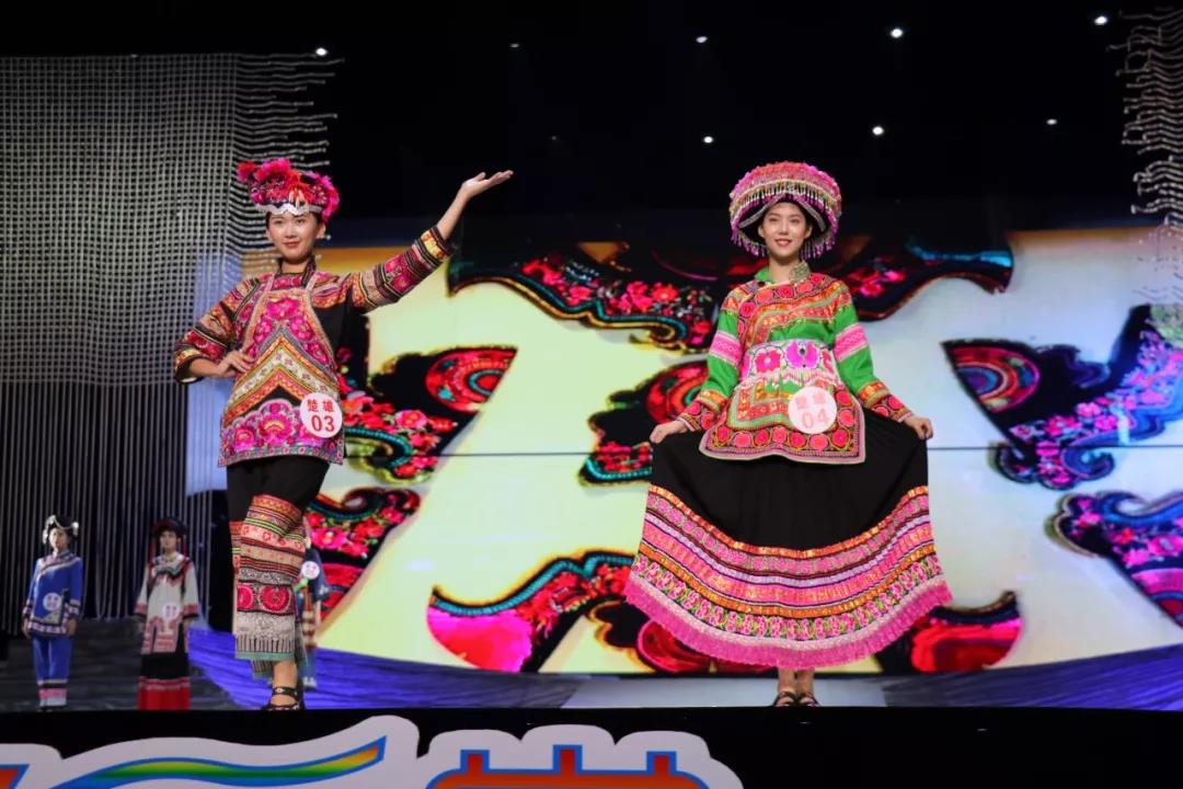 云南好看的民族服饰,来云南一定要穿的民族服饰