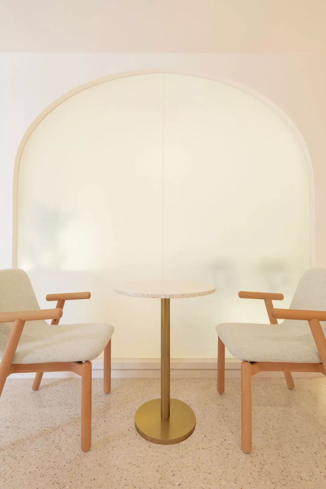 拒绝花哨！建筑师CP孙大勇×万书言，携手打造洞穴式美容院