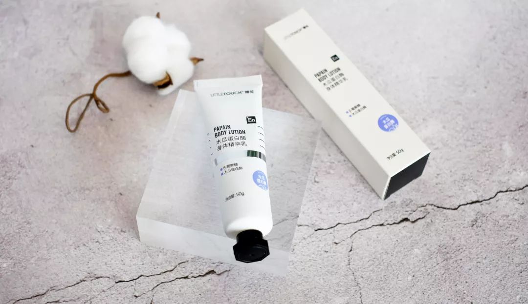 皮肤干燥起皮的救星,皮肤干燥起皮怎么办用什么护肤品