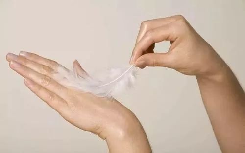 外阴长“疙瘩”就是性病？这两种情况不治也没关系