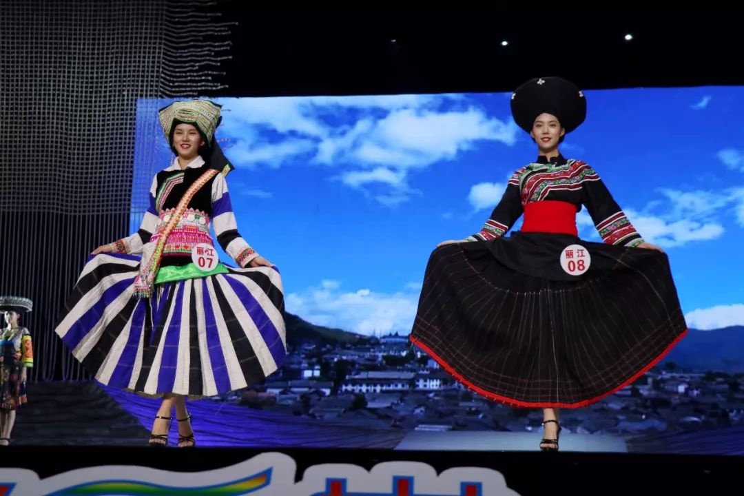 德宏五种少数民族服饰走秀音乐,云南少数民族服饰秀