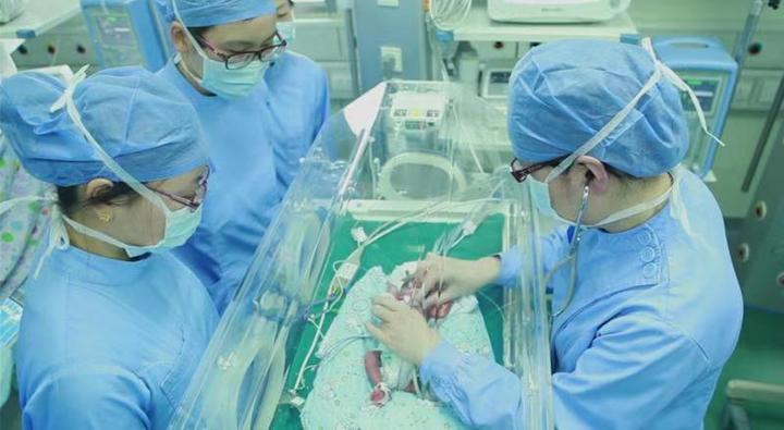 视频｜跨越2300多公里的信任，宁波这家医院两度救了这个家庭