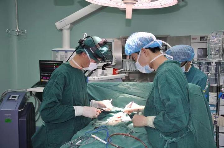 视频｜跨越2300多公里的信任，宁波这家医院两度救了这个家庭