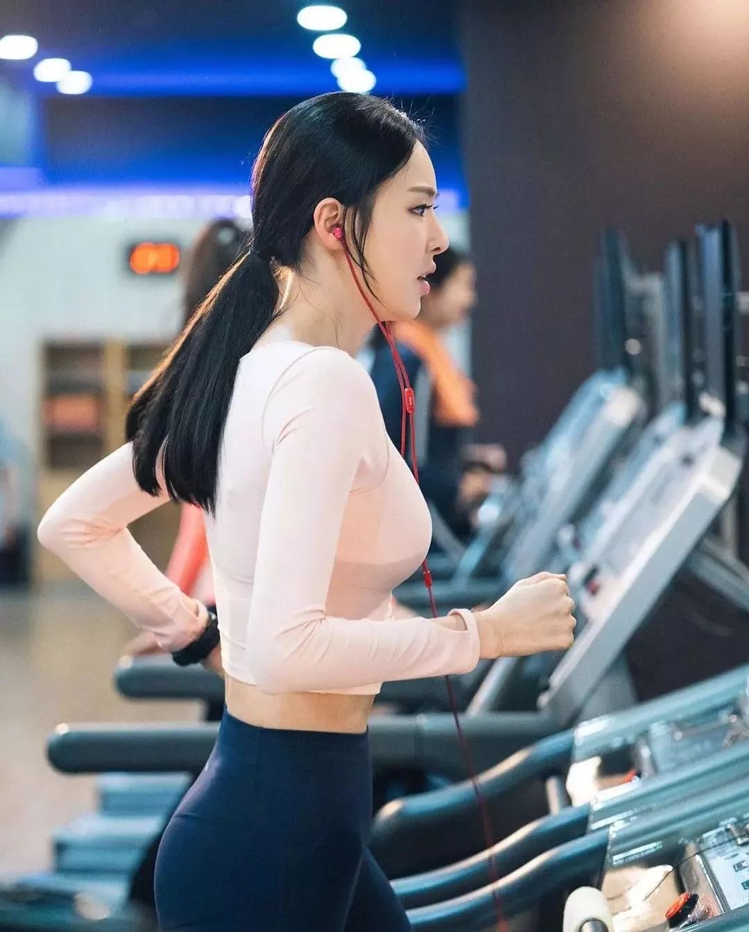 豆瓣8.7分下饭神剧,8.7分的神剧