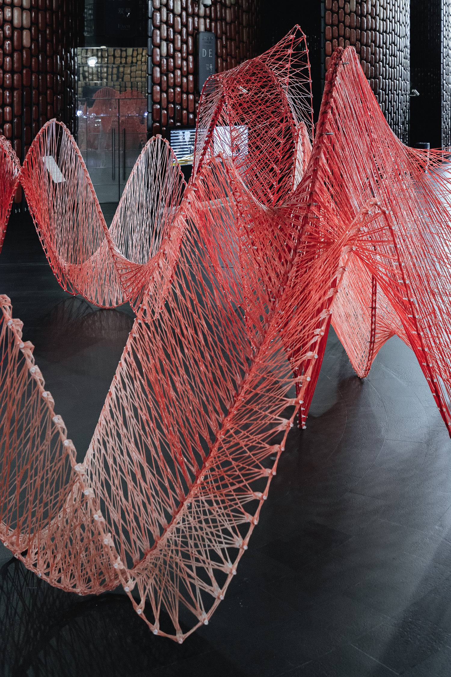 WutopiaLab俞挺工作室丨RedLaLaLand艺术装置