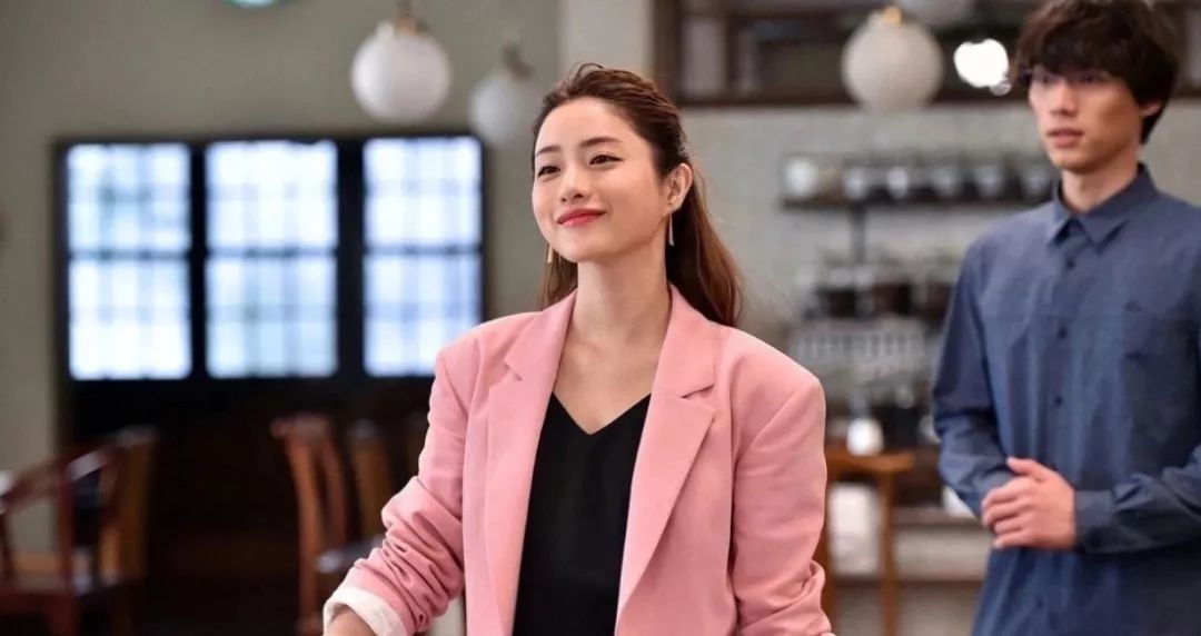 从无人问津到红遍全国的女人,从无人问津到大红大紫完整版