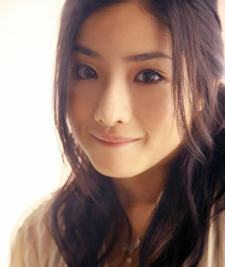 从无人问津到红遍全国的女人,从无人问津到大红大紫完整版