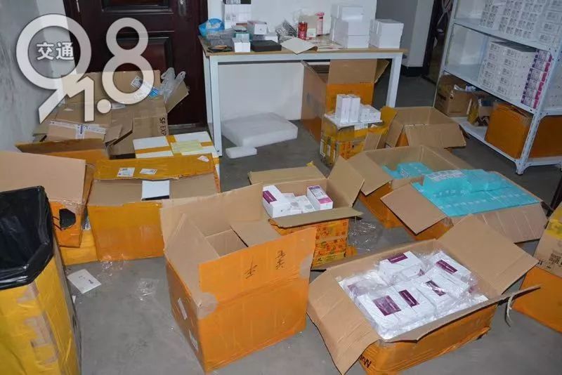 深圳警方抓获假冒华为手机,你买的手机是不是正品