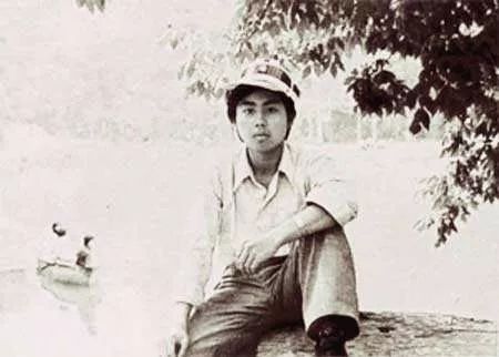 海子最伤感的诗句,海子经典诗歌感动原文