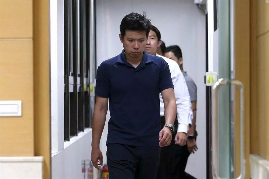 蔡英文“出访”随员*私走**香烟案持续发酵