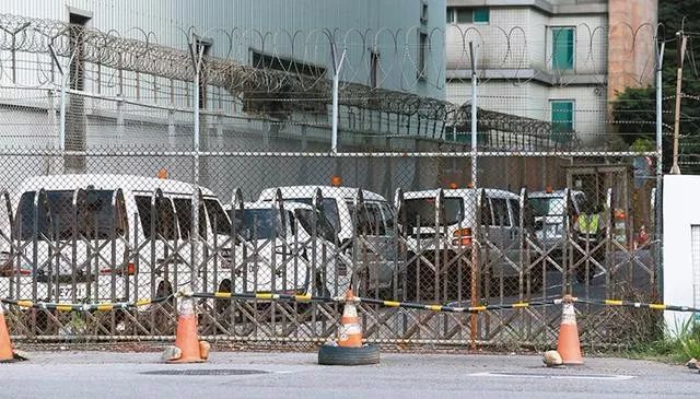 蔡英文“出访”随员*私走**香烟案持续发酵