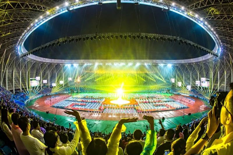 【聚焦】一线俱乐部,顶尖球星!8月,把你的目光聚焦黄石奥体中心!