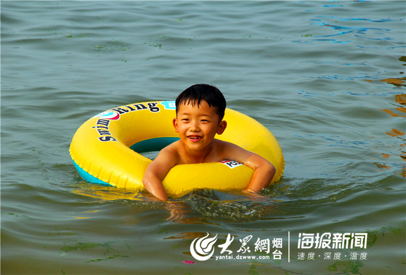 对烟台人来说,不洗海澡(xiajiaozi)就不算过夏天