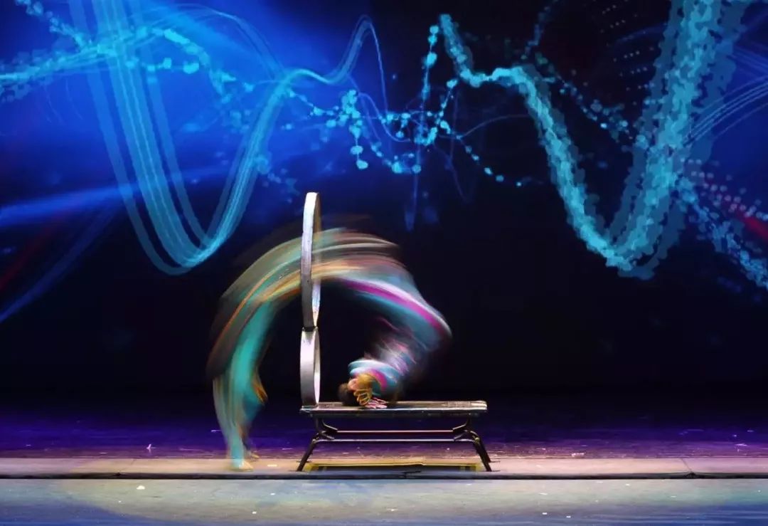 舞台演出怎么拍摄人像,舞台演出怎么拍照好看