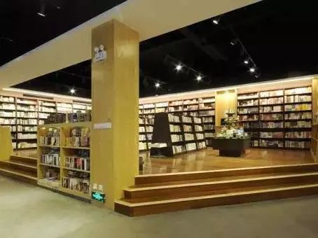 高校校园书店怎么开？听听央视报道怎么说