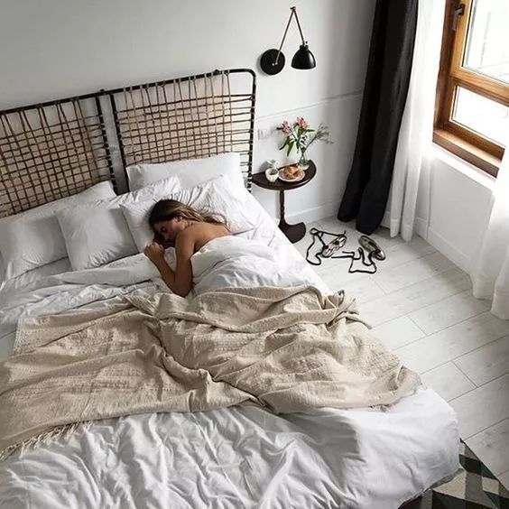 睡觉时到底要不要穿衣服？别害羞！男女都该看看