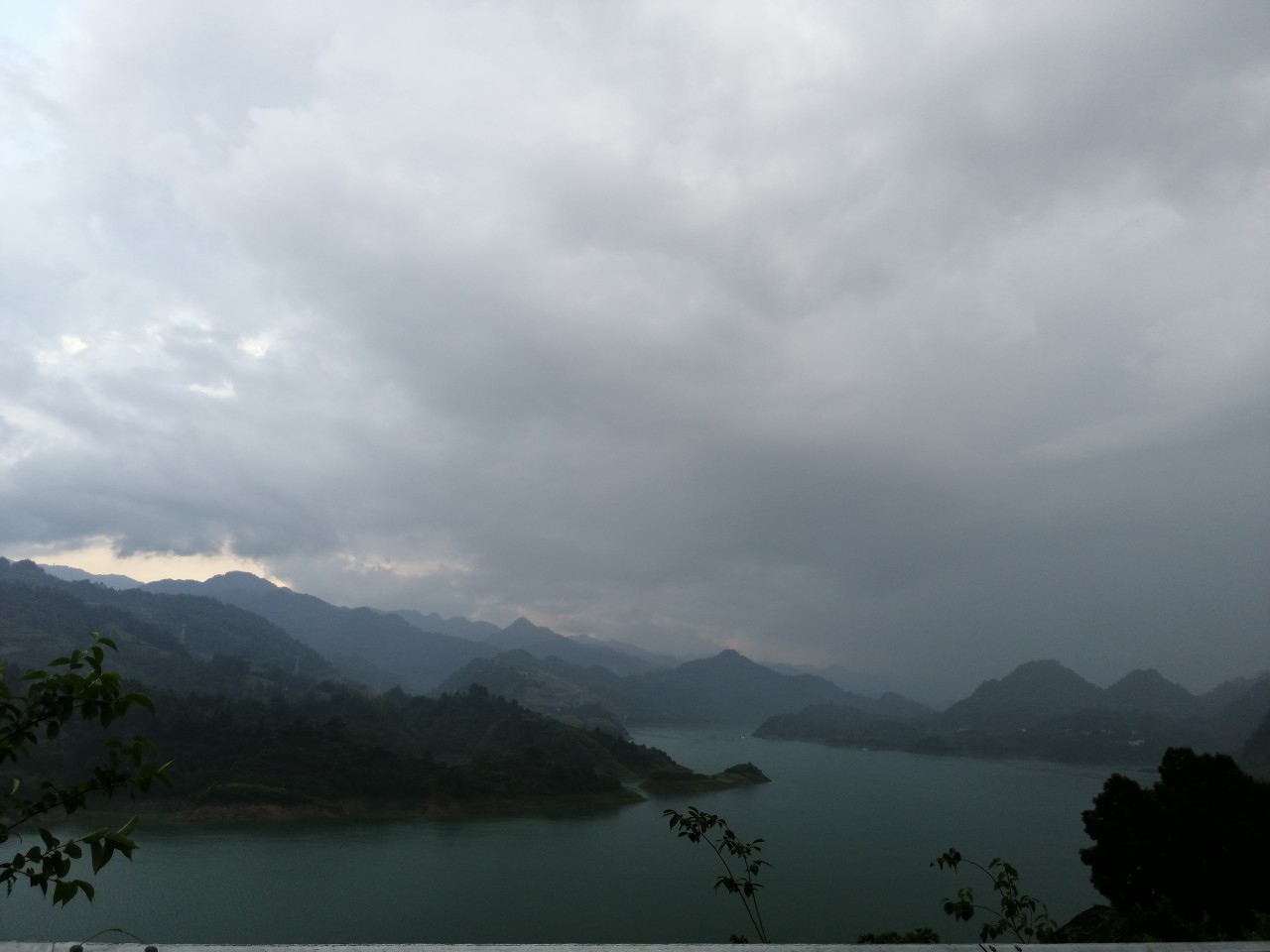 继续努力在钓鱼的路上,我不在钓鱼就在去钓鱼的路上图片