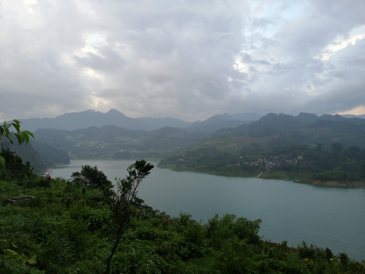 继续努力在钓鱼的路上,我不在钓鱼就在去钓鱼的路上图片