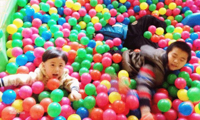 室内儿童游乐园非节假日,放假带小孩去的室内游乐场