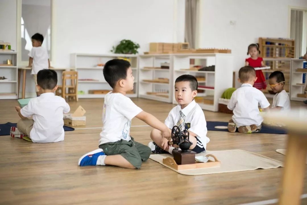 给孩子选了一家非常不错的幼儿园,十大顶级幼儿园