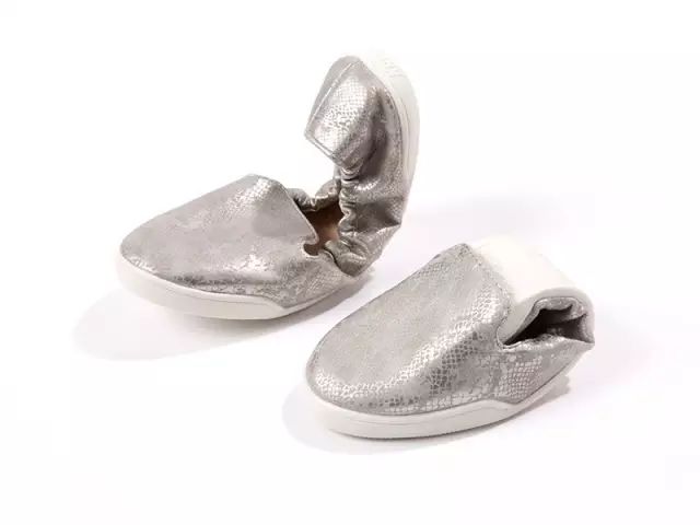 超柔软舒适的平底鞋,轻便透气的平底鞋