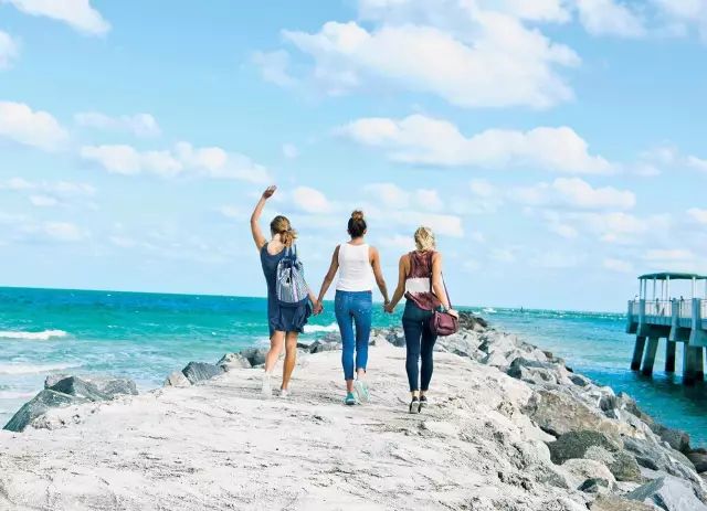 超柔软舒适的平底鞋,轻便透气的平底鞋