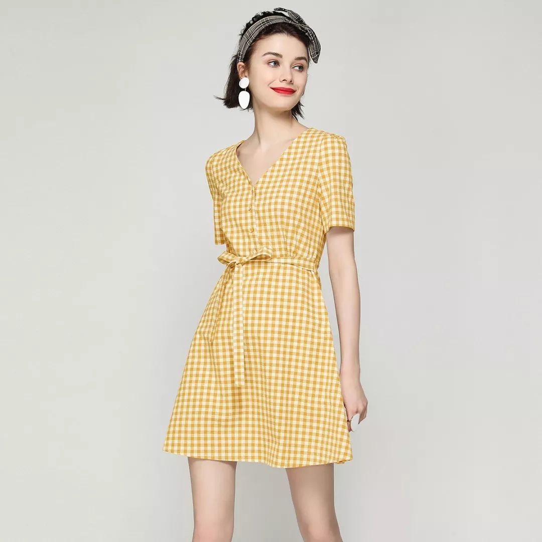 收入普通又爱美的女孩子，可以买什么牌子的衣服？