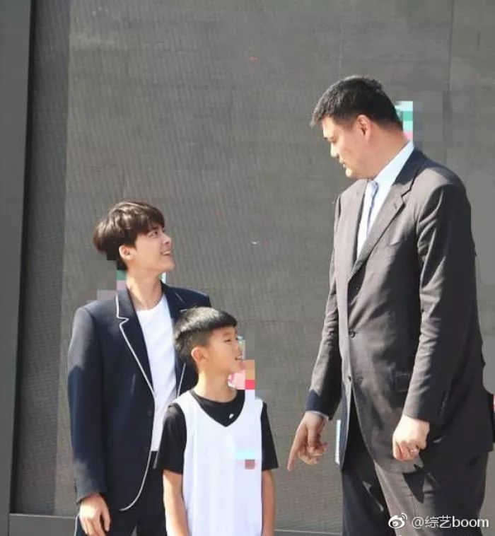 扒一扒抖音上颜值高的帅哥,重庆成都男人对比