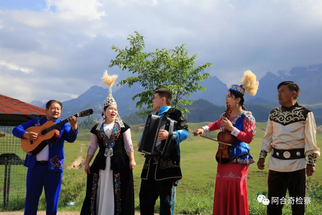*疆新**是个好地方丨「记者的*疆新**日记」*疆新**沙湾——三张名片折射城市活力