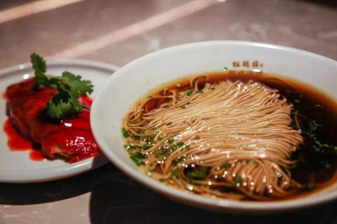 苏州人推荐的苏州特色小吃,苏州人私藏的这几条美食街巷