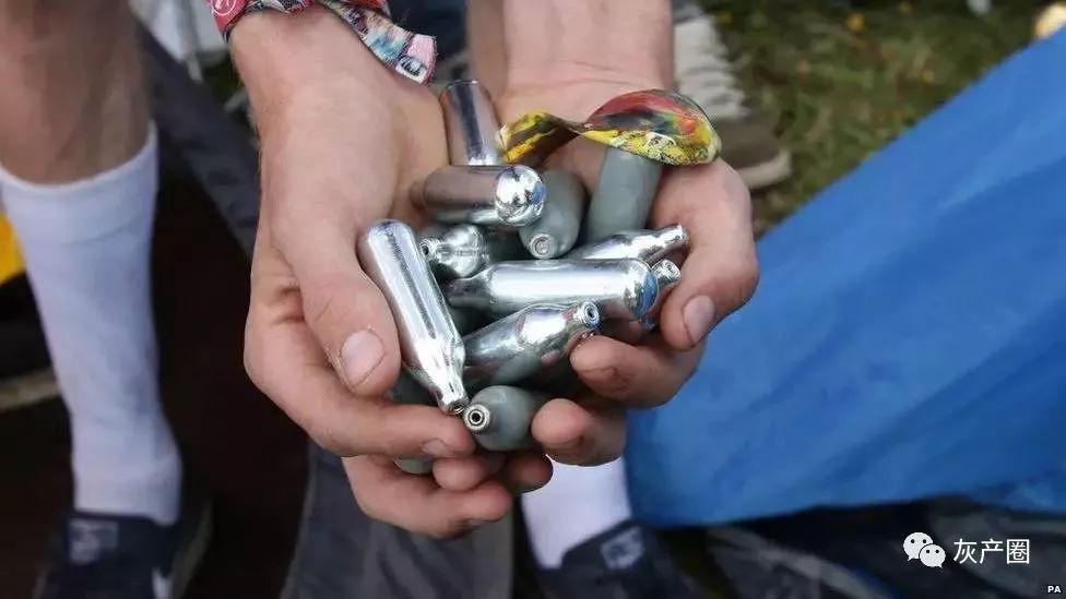 别买！这种闪送的东西1小瓶就能毒杀老鼠！竟有人1天用千瓶，电商平台还有卖！