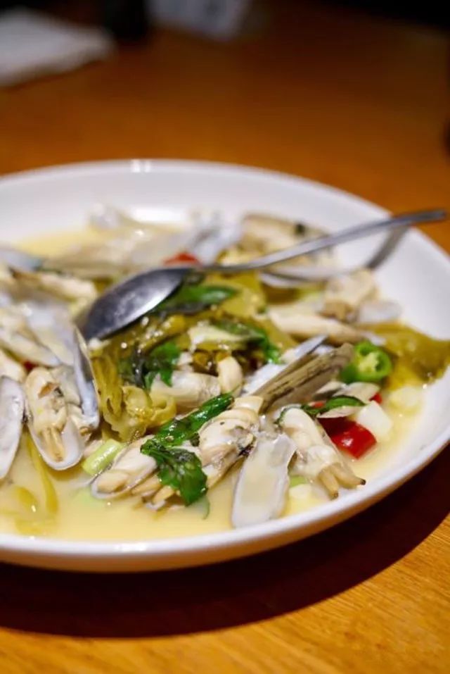 地铁三号线沿途美食攻略,24个地铁口必吃的美食