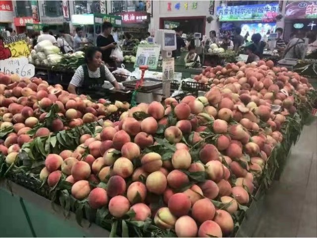 连锁超市、电商企业都来了！市商务局送来南山桃“长效药”