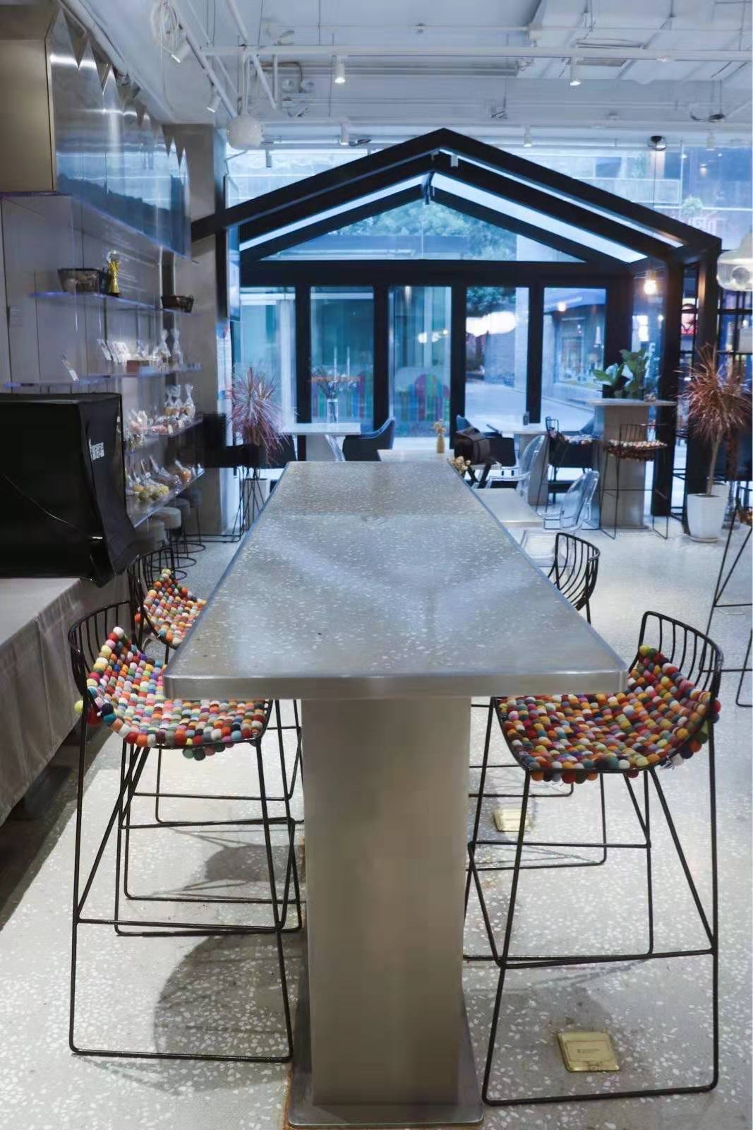 不能错过的一家网红面包店,网红彩虹拉丝面包