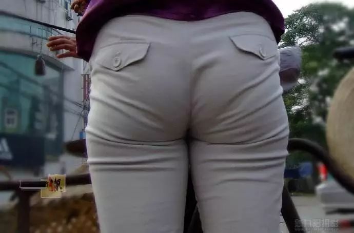 50岁的许晴居然少女感十足,50岁许晴身材颜值逆天惊呆网友