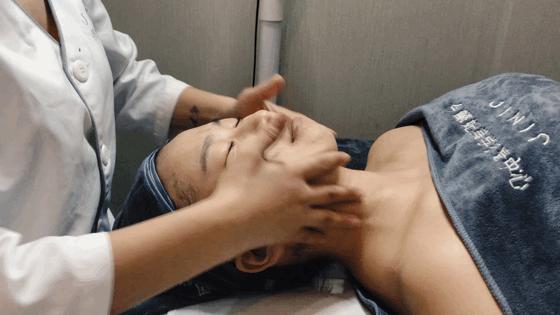 长见识了,西安这店只让脸大的妹子进?