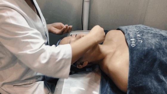 长见识了,西安这店只让脸大的妹子进?